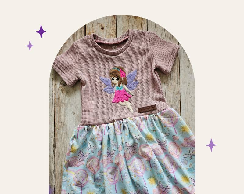Handmade Kleid Tunika Peplumshirt Schößchen Mit Aufgestickter Kuscheliger Fee - Erhältlich in Vielen Farben & Den Größen 74 Bis 164 von ScaBaDesignArts