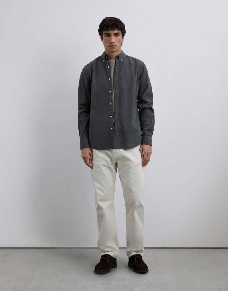 Scalpers - Hemd aus Cord in dunklem Khaki mit Button-Down-Kragen-Grün von Scalpers