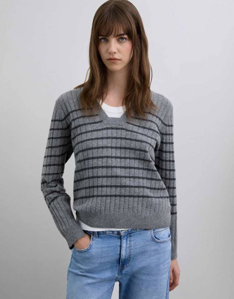 Scalpers - Joy - Pullover mit grauen Streifen und eckigem Ausschnitt-Bunt von Scalpers