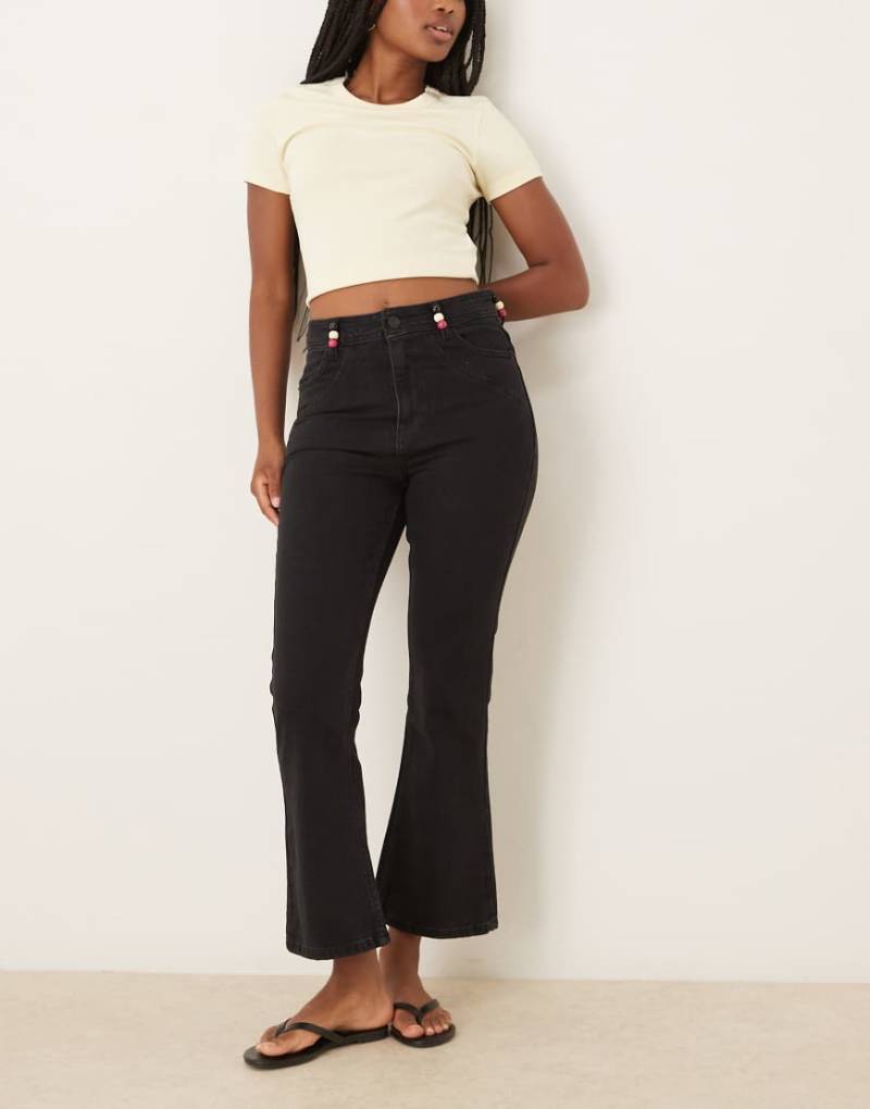 Scalpers - Knöchellange Jeanshose in Schwarz mit Perlendetails von Scalpers