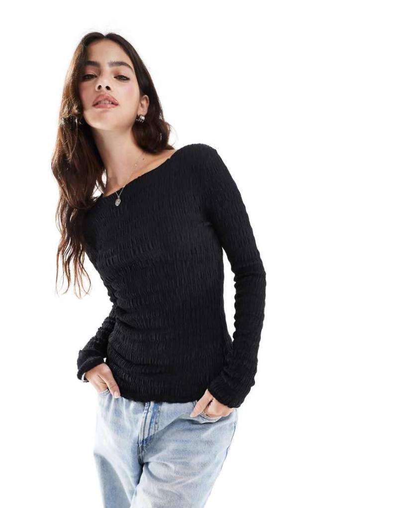 Scalpers - Langärmliges Shirt in Schwarz mit Knitterstruktur von Scalpers