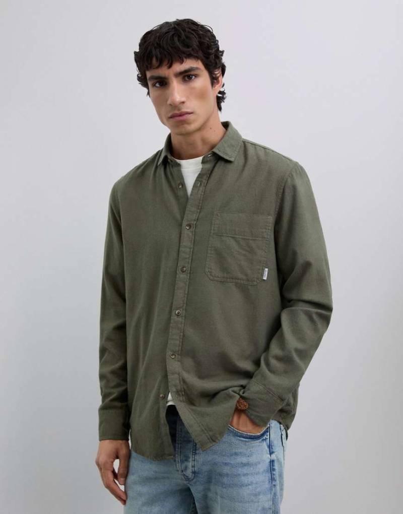 Scalpers - Peach - Hemdjacke in dunklem Khaki-Grün von Scalpers