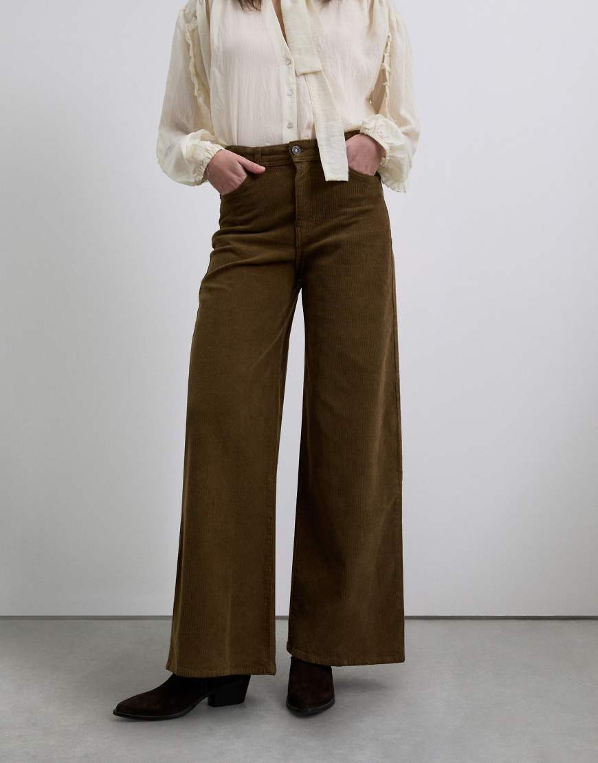 Scalpers - Sccorduroyfule - Hose in Braun-Brown von Scalpers