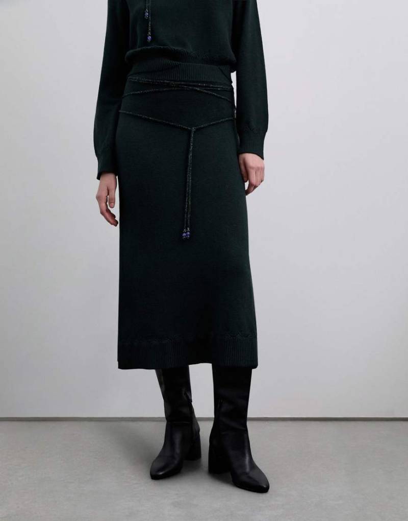 Scalpers - Strickrock in Dunkelgrün mit Kordeldetail von Scalpers