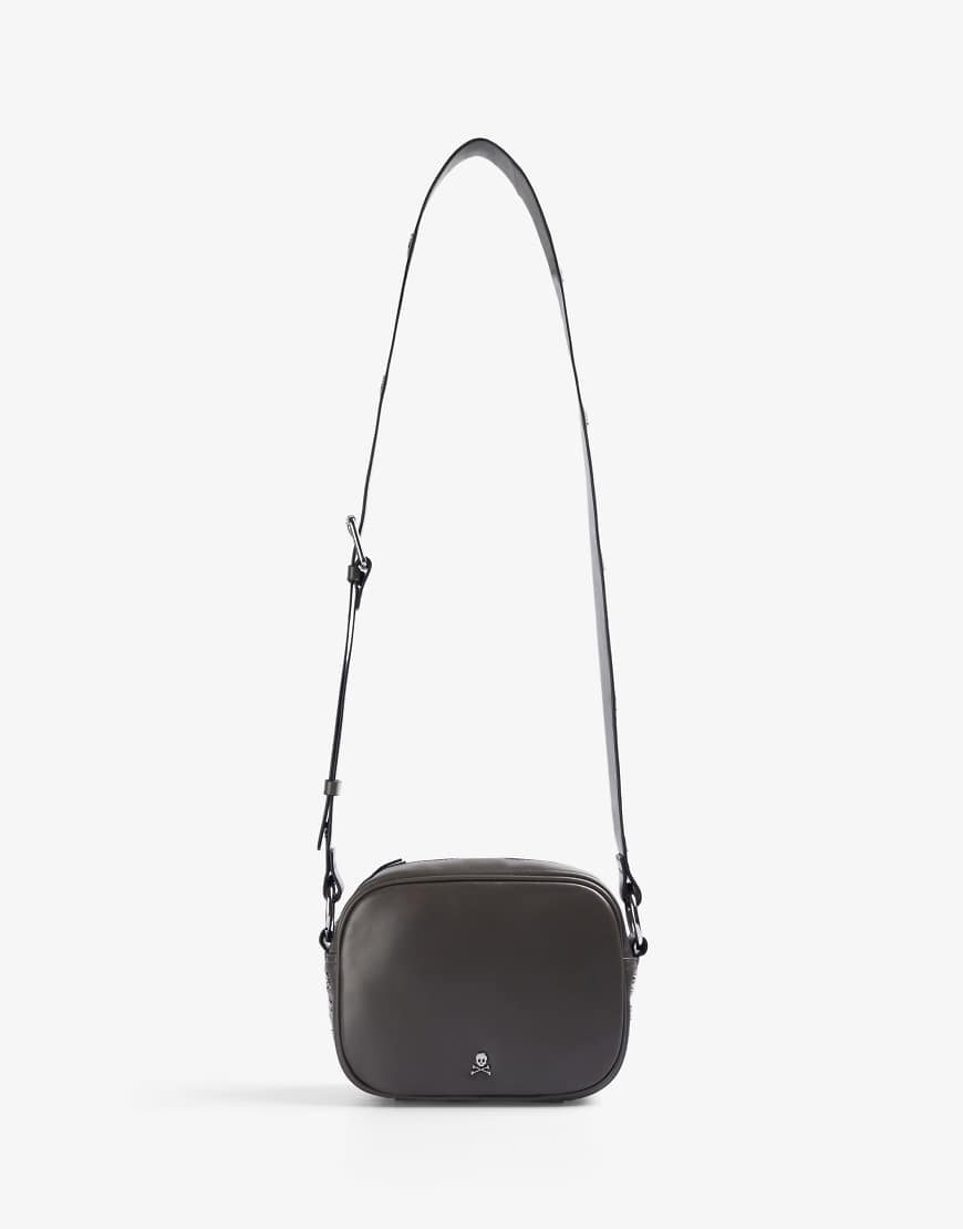 Scalpers - Tasche in Dunkelgrau mit Totenkopf-Verzierung Scalpers - Tasche in Dunkelgrau mit Totenkopf-Verzierung von Scalpers