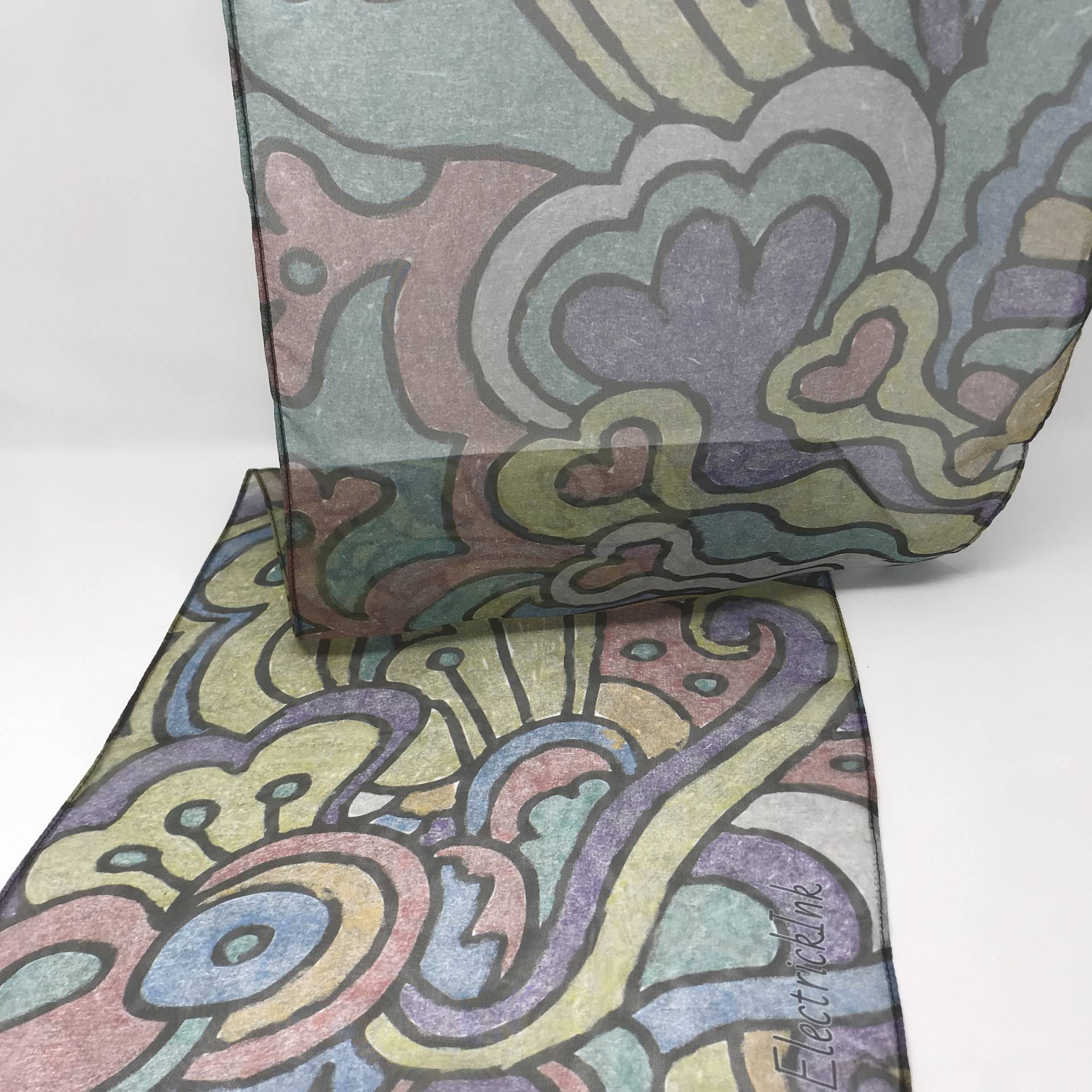 Graffiti Print Chiffontuch Handkolorierte Street Art Im Stil Der 70Er Jahre Graffiti Print Chiffontuch Handkolorierte Street Art Im Stil Der 70Er Jahre von ScarfSherpa