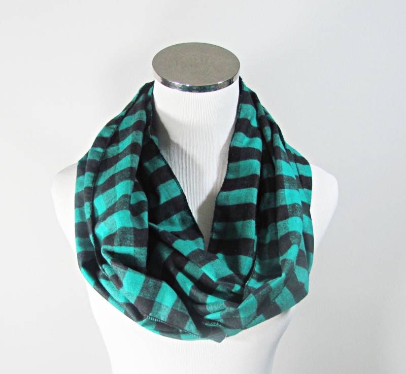 Ausverkauf. Schal Sale. Grün Schwarz Mini Karo Schal.grüner Schlauchschal.grüner Infinity Schal. Petrol Chevron Schal.loopschal von ScarfTempo
