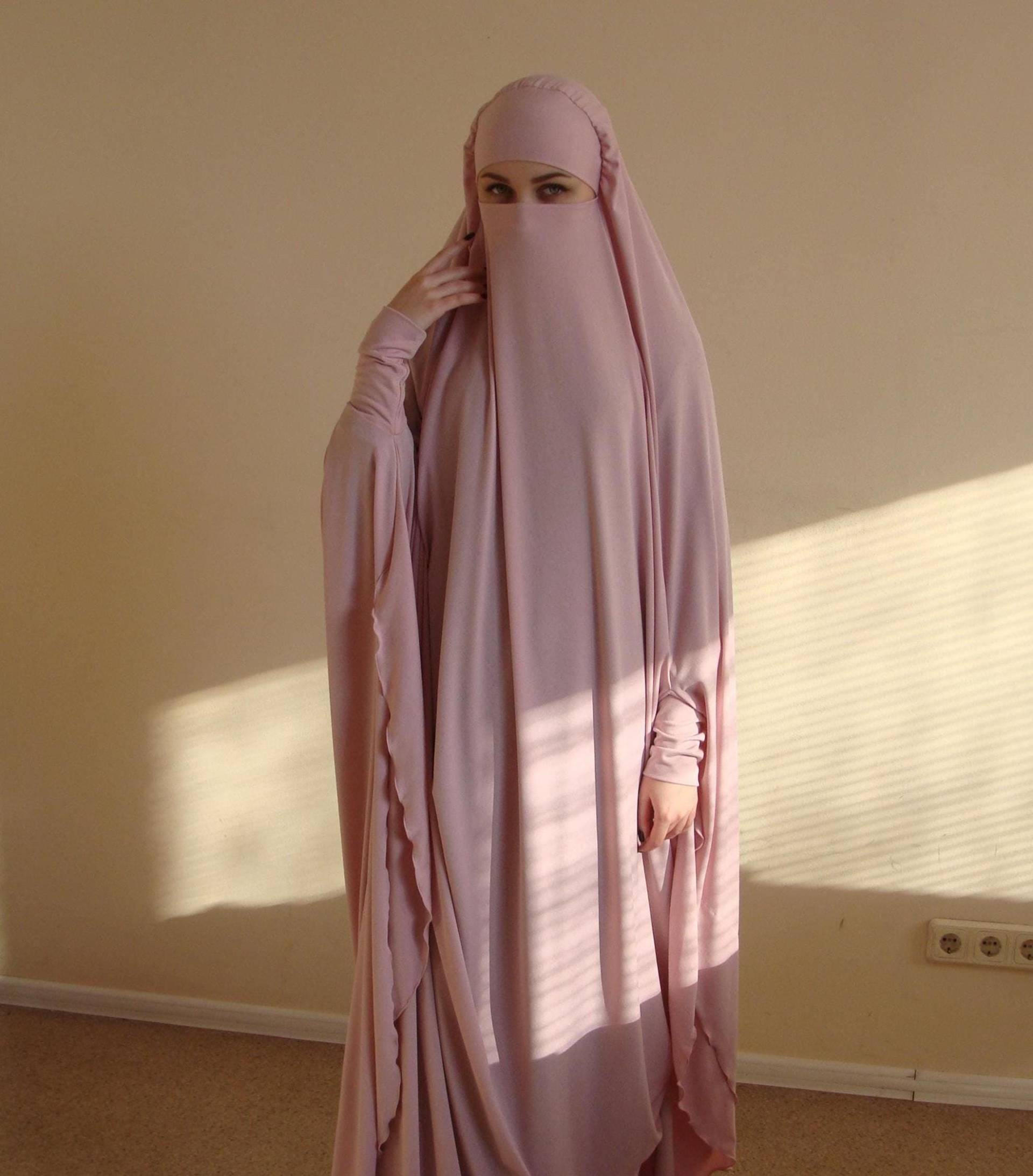 Trafo Khimar Maxi Kleid, Druck Hijab, Nikab, Traditionelles Bereit Zu Tragen Gebetskleid, Burqa Trafo Khimar Maxi Kleid, Druck Hijab, Nikab, Traditionelles Bereit Zu Tragen Gebetskleid, Burqa von ScarfTurbanHijab