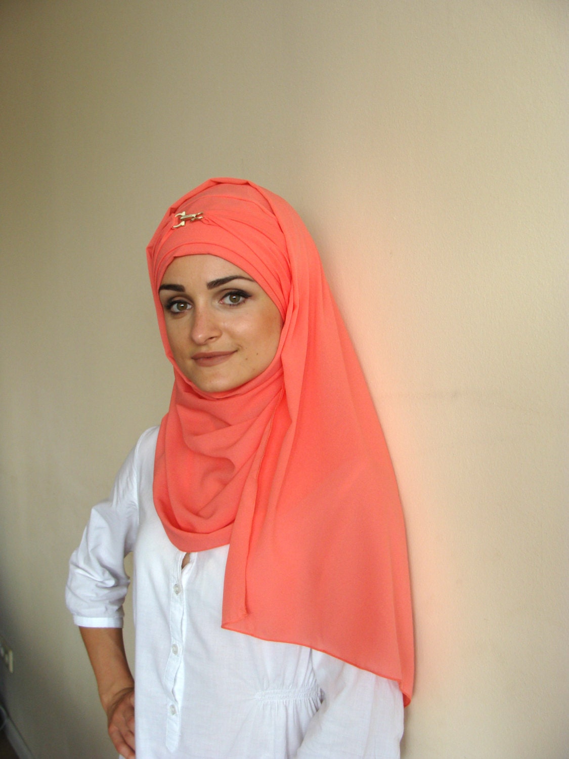 stilvolle Bereit Zu Tragen Korallen Hijab Chiffon stilvolle Bereit Zu Tragen Korallen Hijab Chiffon von ScarfTurbanHijab