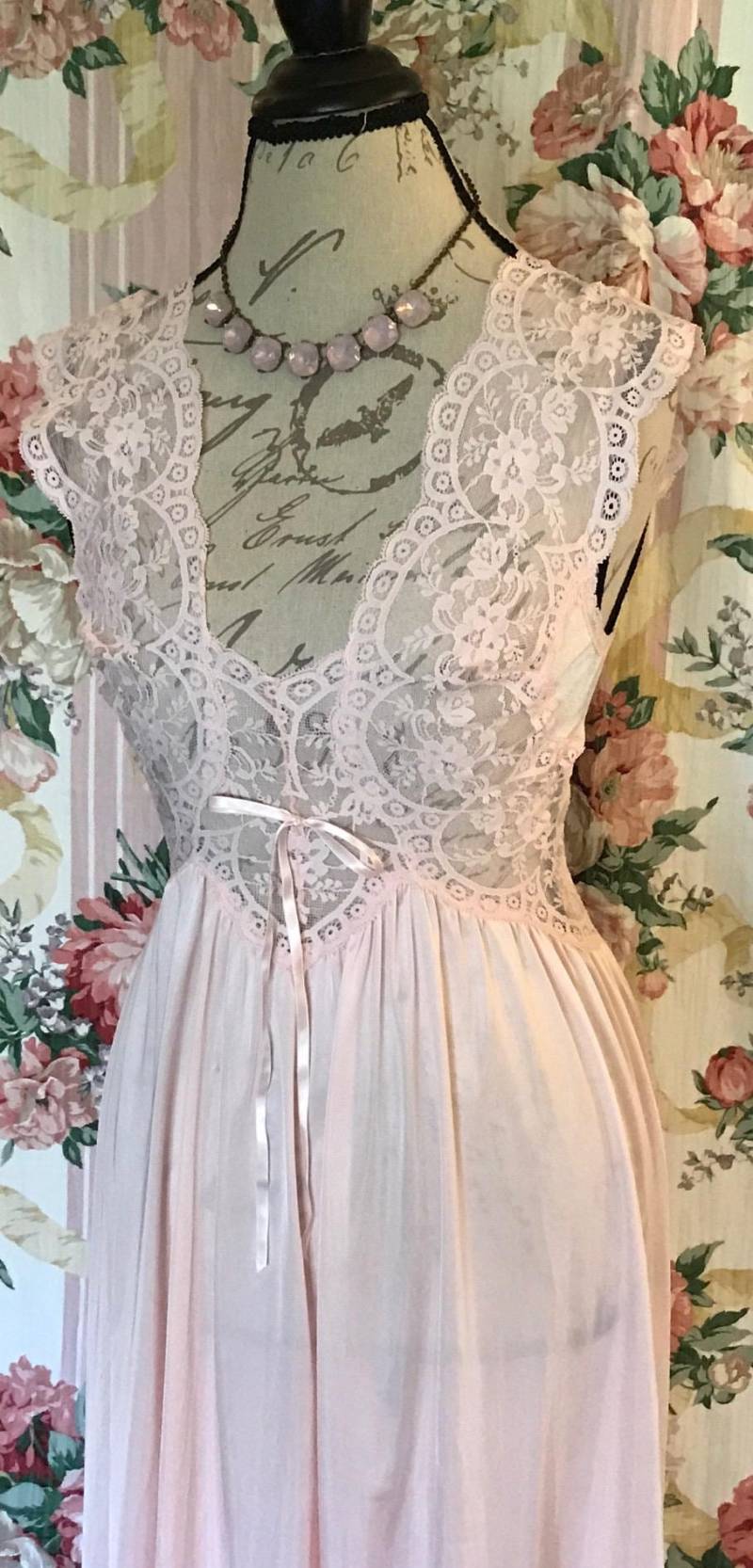 Seltene Olga in Blush Pink von ScarletAppleBoutique