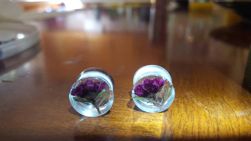 Echte Kleine Rote Blüten-Plugs 14 Mm(Paar(Handgefertigt Echte Kleine Rote Blüten-Plugs 14 Mm(Paar(Handgefertigt von ScarrKJewelry