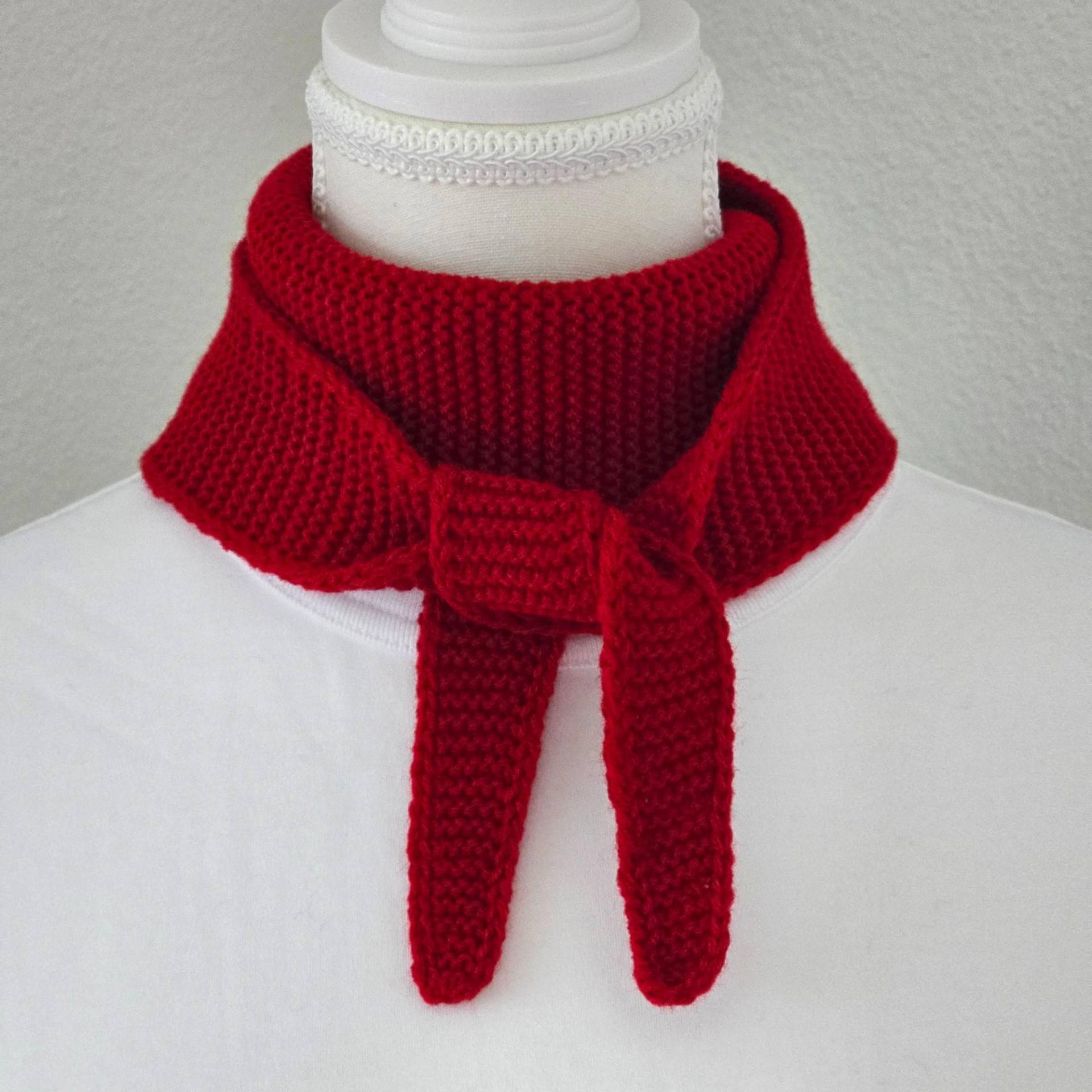 Purpurroter Handgestrickter Sophie Schal V2 | Kleiner Strickschal Handgefertigtes Geschenk Gestricktes Halstuch 120cm Purpurroter Handgestrickter Sophie Schal V2 | Kleiner Strickschal Handgefertigtes Geschenk Gestricktes Halstuch 120cm von ScarvesAndKnitsStore