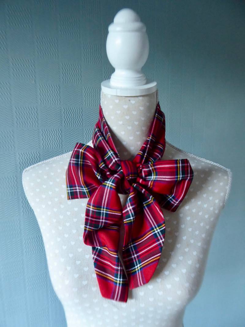 Royal Stewart Tartan Halstuch Black Watch Vintage Style Retro 40Er Jahre von Scarvestorock