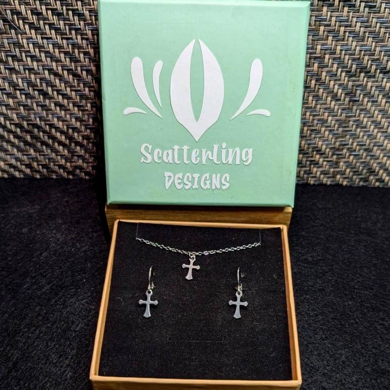 Silber Kreuz Schmuck Set - Handmade Faith Halskette & Ohrringe | Inspirierendes Geschenk Für Sie Scatterling Designs von ScatterlingDesigns