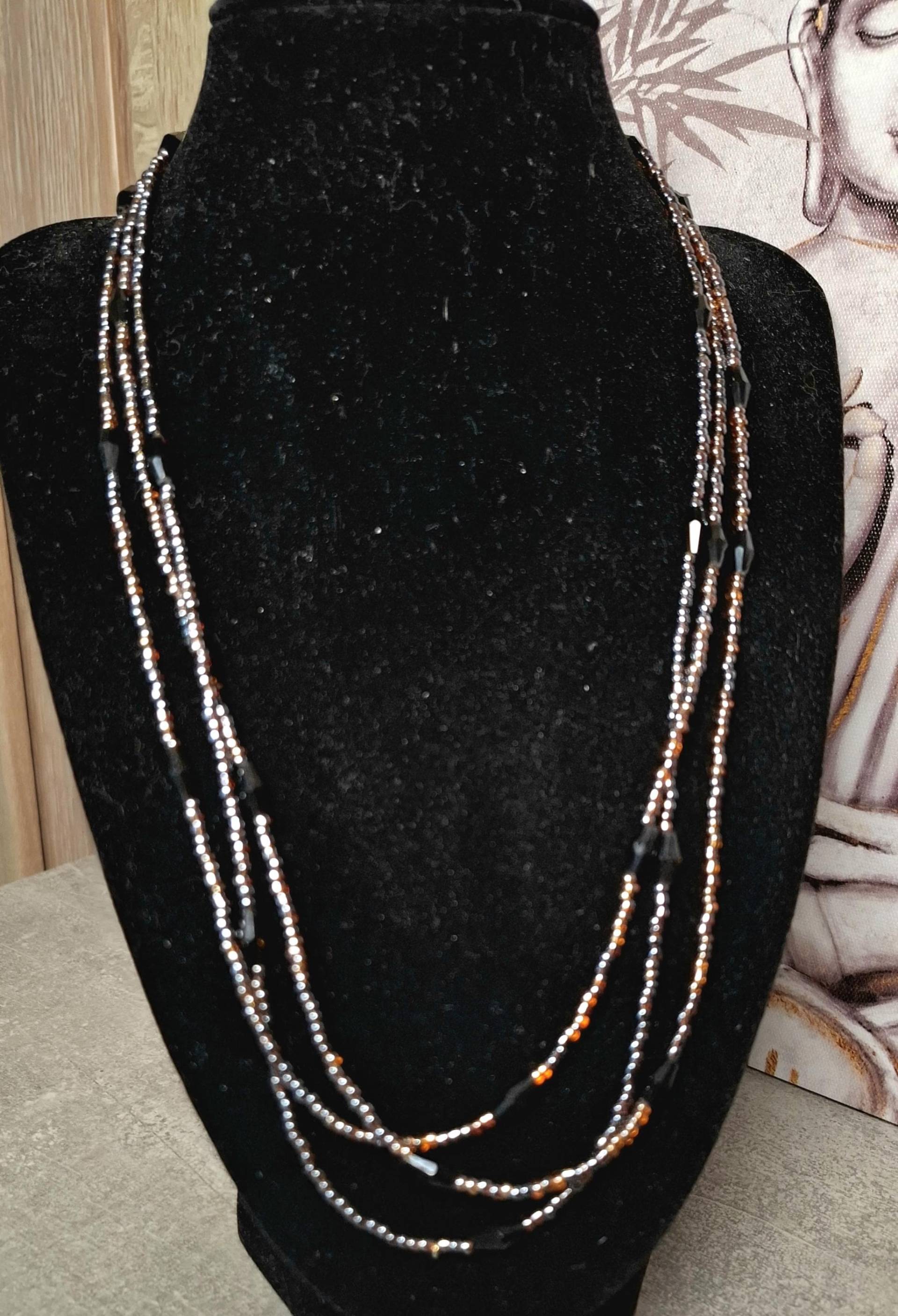 Schwarz Bronze Kette Midnight Chic Handgemacht Mehrreihig Boho Damen Schmuck Statement Halskette Elegant Geschenk Stilvoll Schwarz Bronze Kette Midnight Chic Handgemacht Mehrreihig Boho Damen Schmuck Statement Halskette Elegant Geschenk Stilvoll von ScentofBeautyDesign