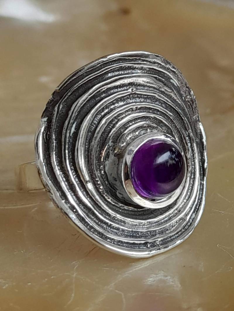 Interessanter Ring 925 Er Sterling Silber Mit Amethyst Größe 56 Interessanter Ring 925 Er Sterling Silber Mit Amethyst Größe 56 von Schabanag