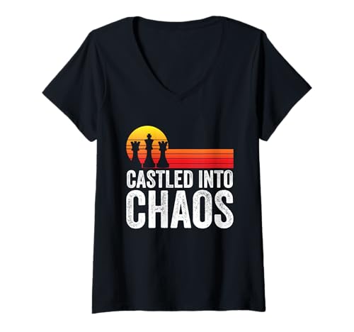 Damen Retro Schachspiel Figur Turm Charakter - Castled Into Chaos T-Shirt mit V-Ausschnitt von Schach Turnier Überraschung Schachmatt