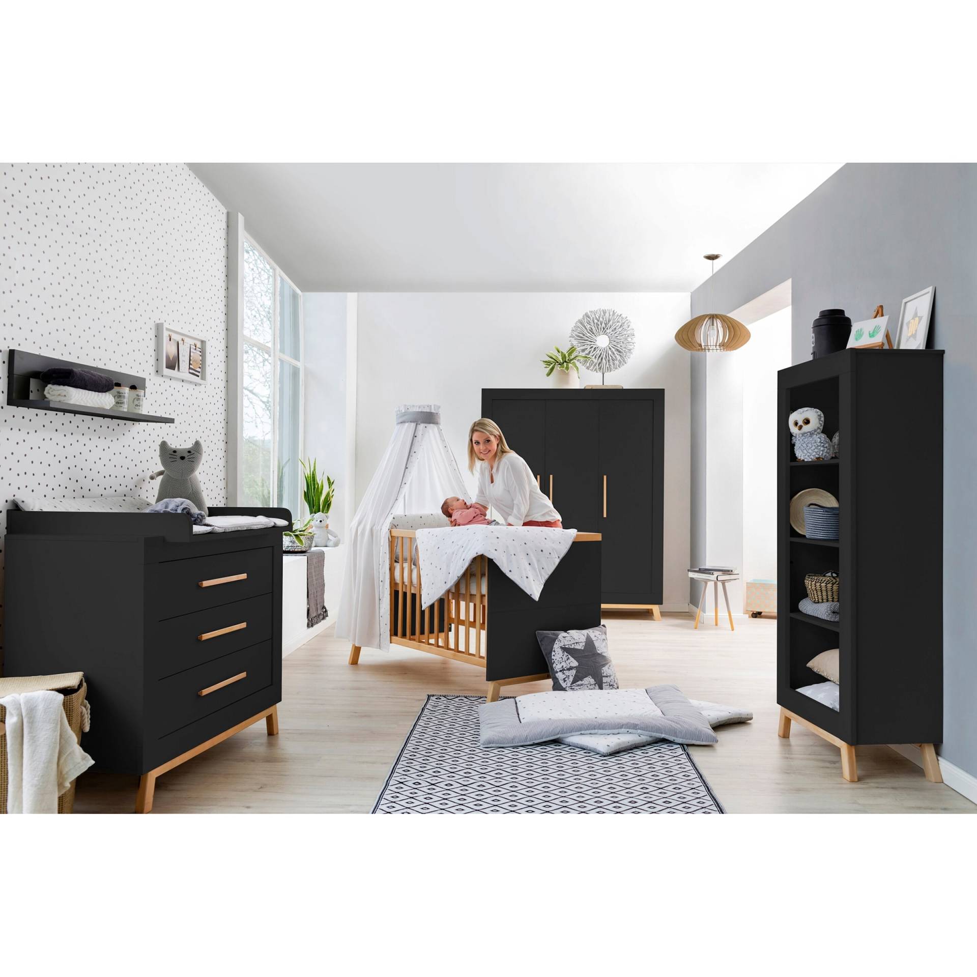 Schardt 3-tlg. Babyzimmer Miami Black/Natur mit 3-türigem Kleiderschrank von Schardt