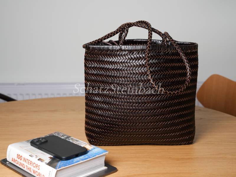 Handgewebte Geflochtene Leder Hobo Tote, Schokobraune Shopper Tasche von SchatzSteinbach