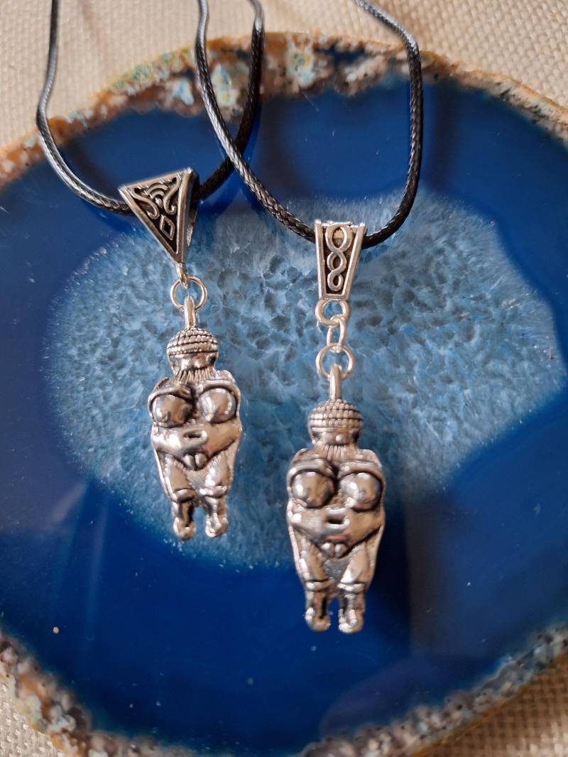 Göttin - Venus Von Willendorf Göttin - Venus Von Willendorf von Schatztruhe0077