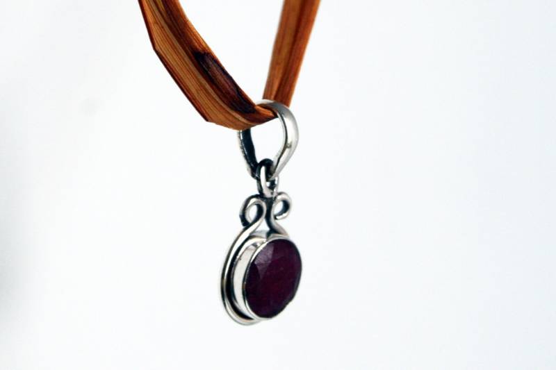 Silberanhänger Friendly Rubin von ScheinerSchmuck