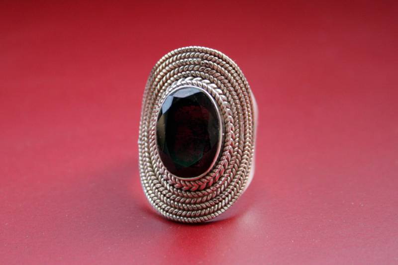 Silberring Schwarzroter Granat von ScheinerSchmuck