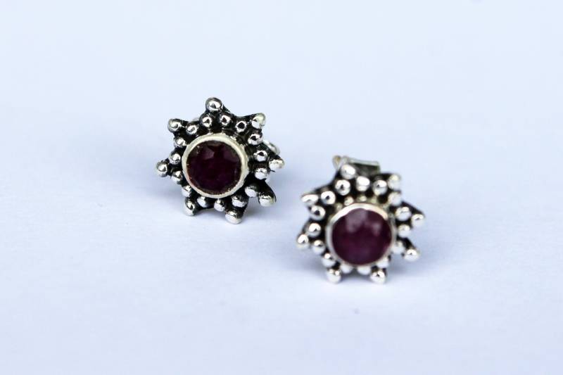 Silberstecker Sternchen Rubin von ScheinerSchmuck