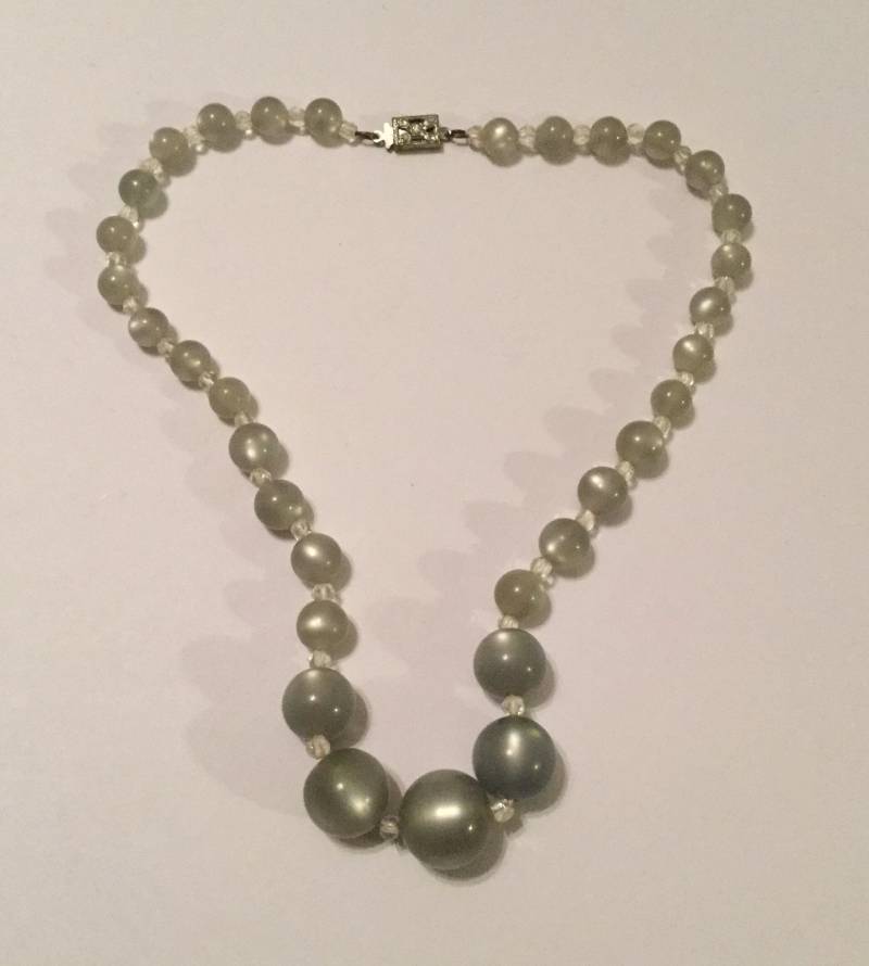 Lucite Perlen Halsband Lucite Perlen Halsband von SchellerHouse