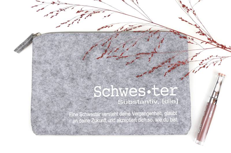 Geschenk Für Die Schwester Mit Definition Kosmetiktasche Schminktasche Geburtstagsgeschenk Ostergeschenk von SchenkenDeLuxe