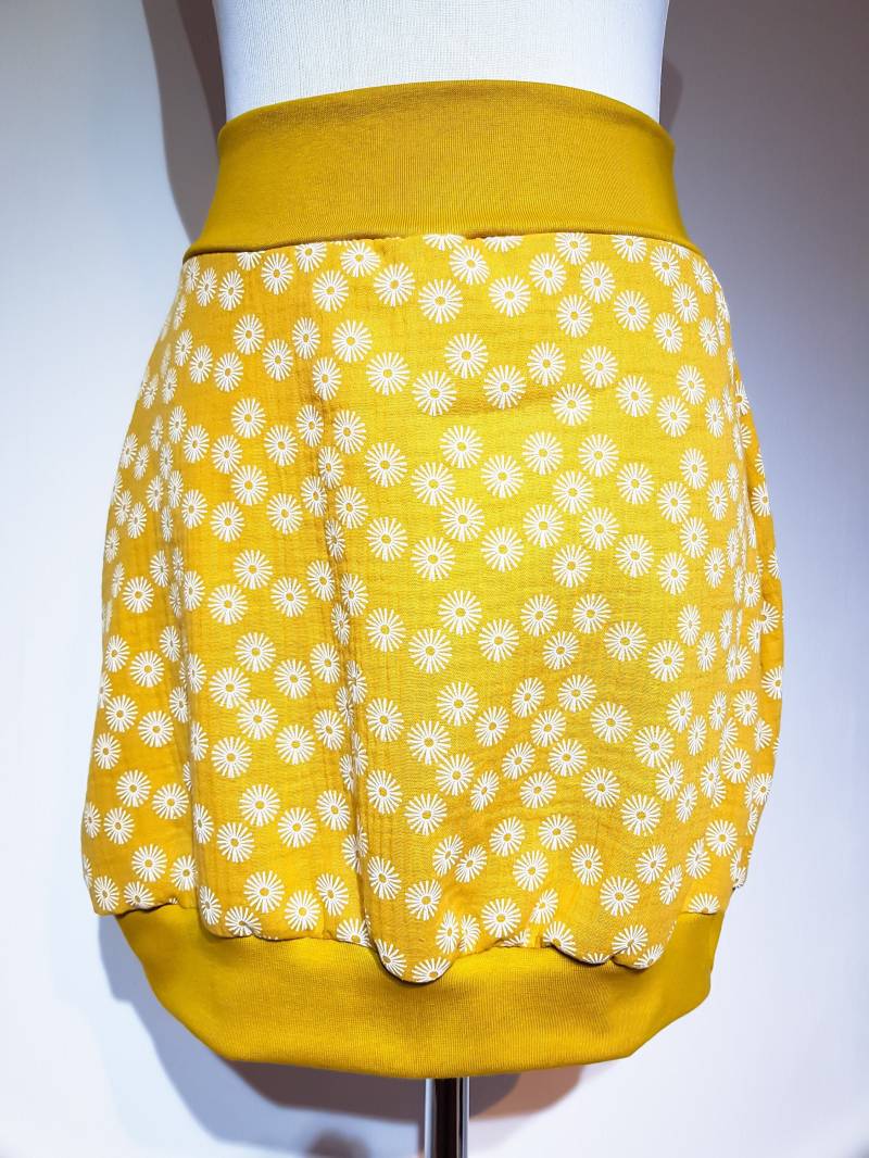 Ballonrock, Größe 34 - 58 Und Nach Maß, Aus Musselin in Gelb Mit Blumen von SchenkenoderBehalten