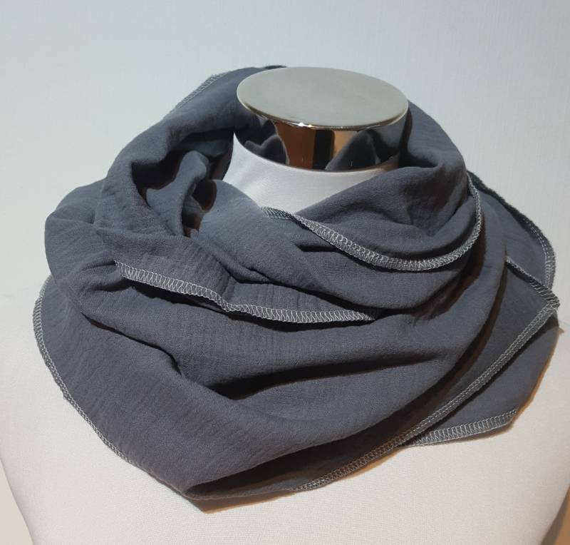 Einfarbiger Loop Schal Aus Musselin von SchenkenoderBehalten