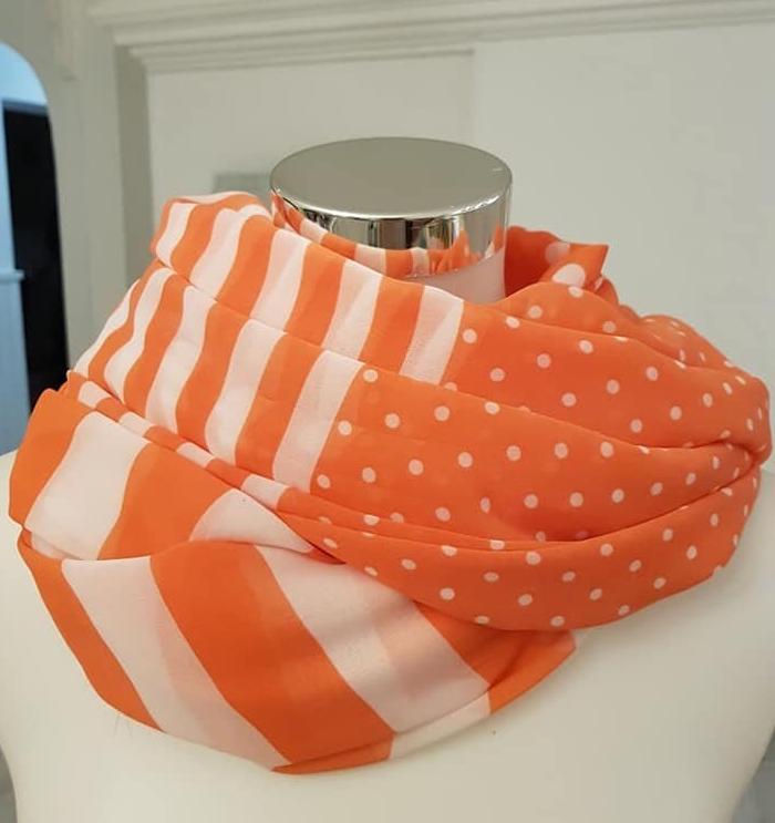 Frühlingsloop in Orange Und Weiß von SchenkenoderBehalten