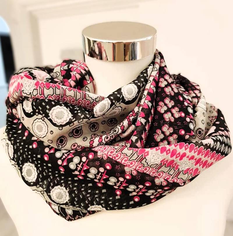 Frühlingsloop in Schwarz Und Pink von SchenkenoderBehalten