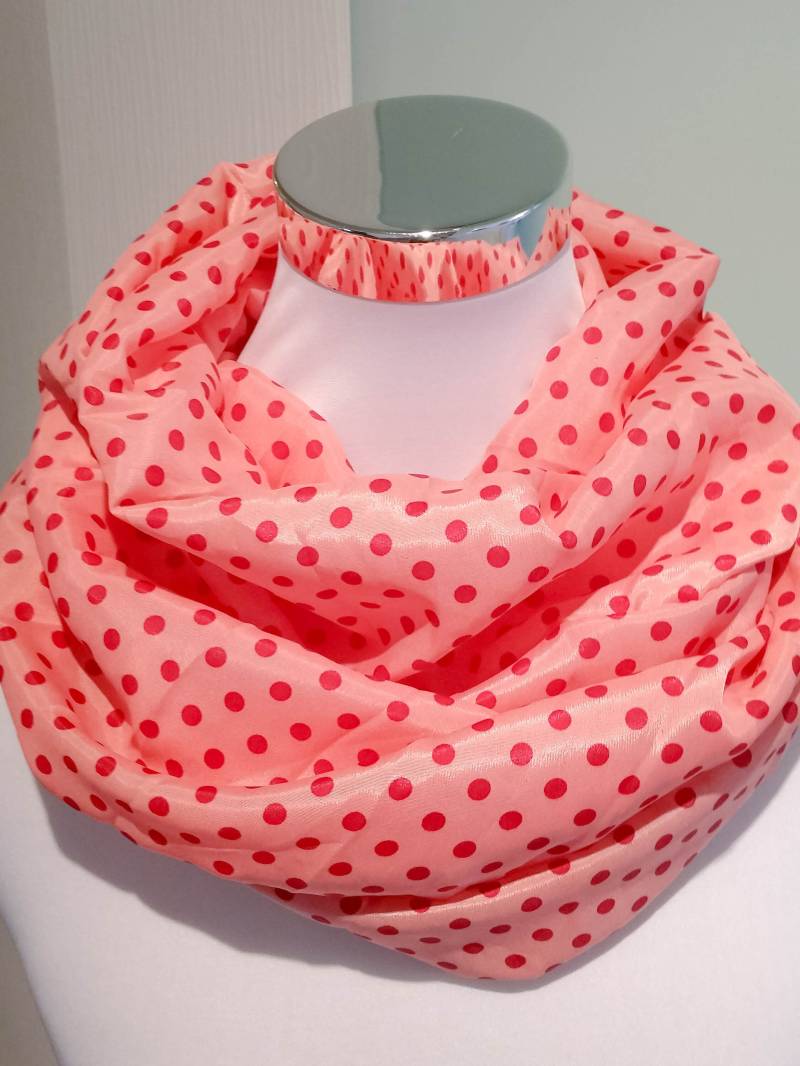 Loop Schal Aus Chiffon in Rosa Mit Punkten von SchenkenoderBehalten