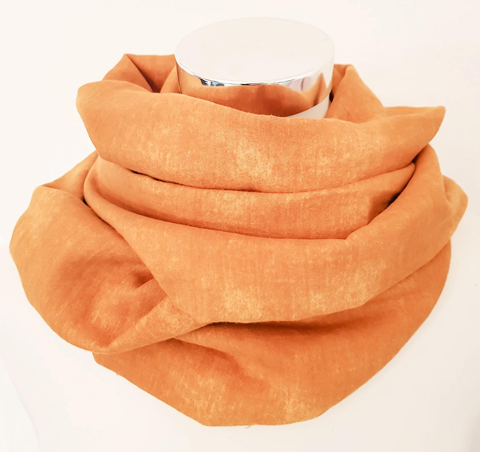 Loop Schal Für Den Frühling Aus Musselin Gelb Loop Schal Für Den Frühling Aus Musselin Gelb von SchenkenoderBehalten