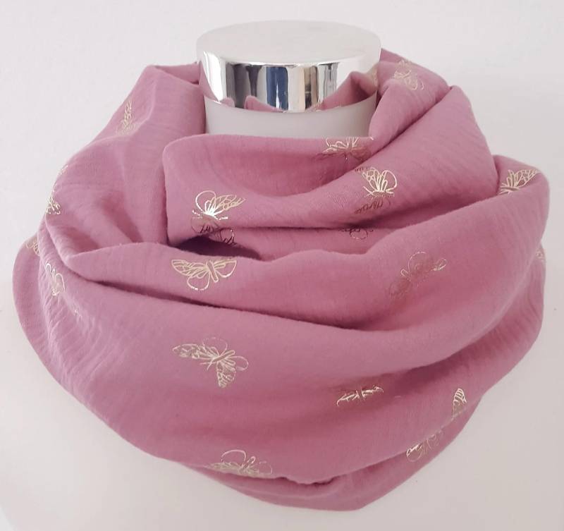 Loop Schal Für Den Frühling Aus Musselin in Altrosa Mit Goldfarbenen Schmetterlingen von SchenkenoderBehalten