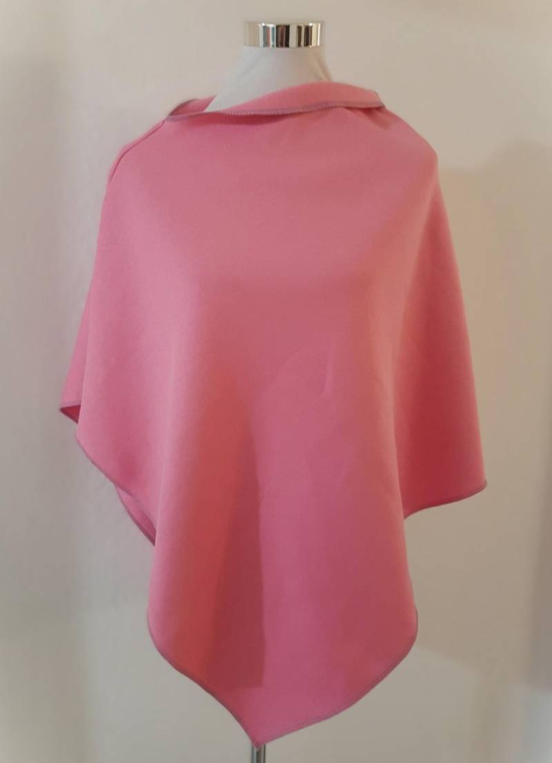 Poncho/Cape Aus Wintersweat in Pink Uni von SchenkenoderBehalten