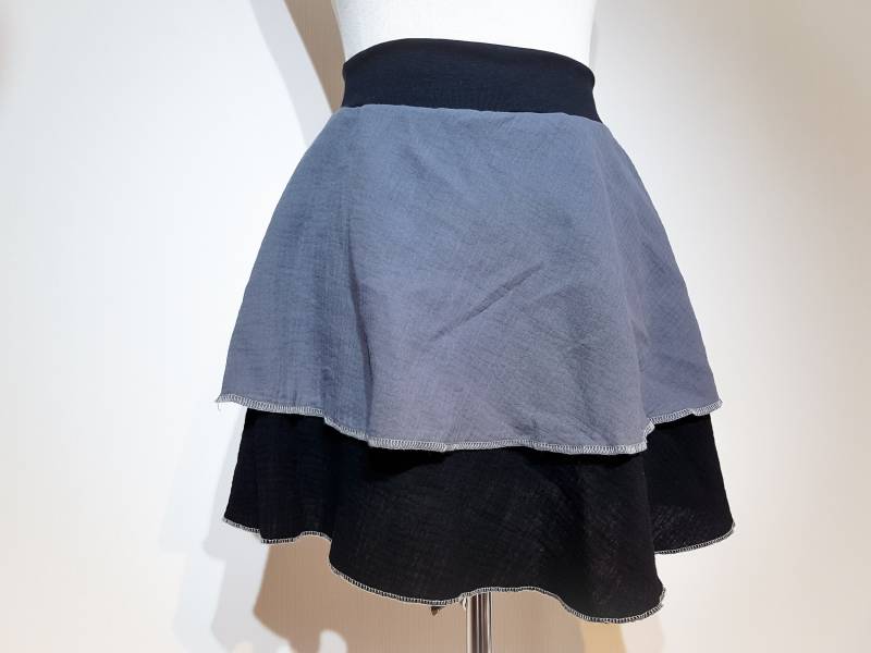 Rock, Größe 34 - 44, Aus Musselin in Schwarz Und Grau von SchenkenoderBehalten