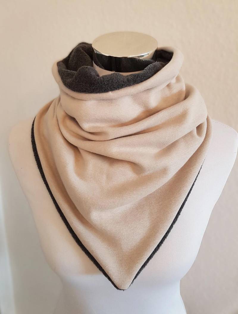 Schlupfschal Aus Fleece Und Alpenfleece in Beige Dunkelgrau Uni von SchenkenoderBehalten