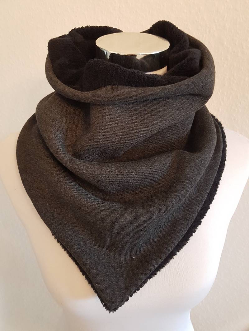Schlupfschal Aus Fleece Und Wintersweat in Dunkelgrau Schwarz Uni von SchenkenoderBehalten
