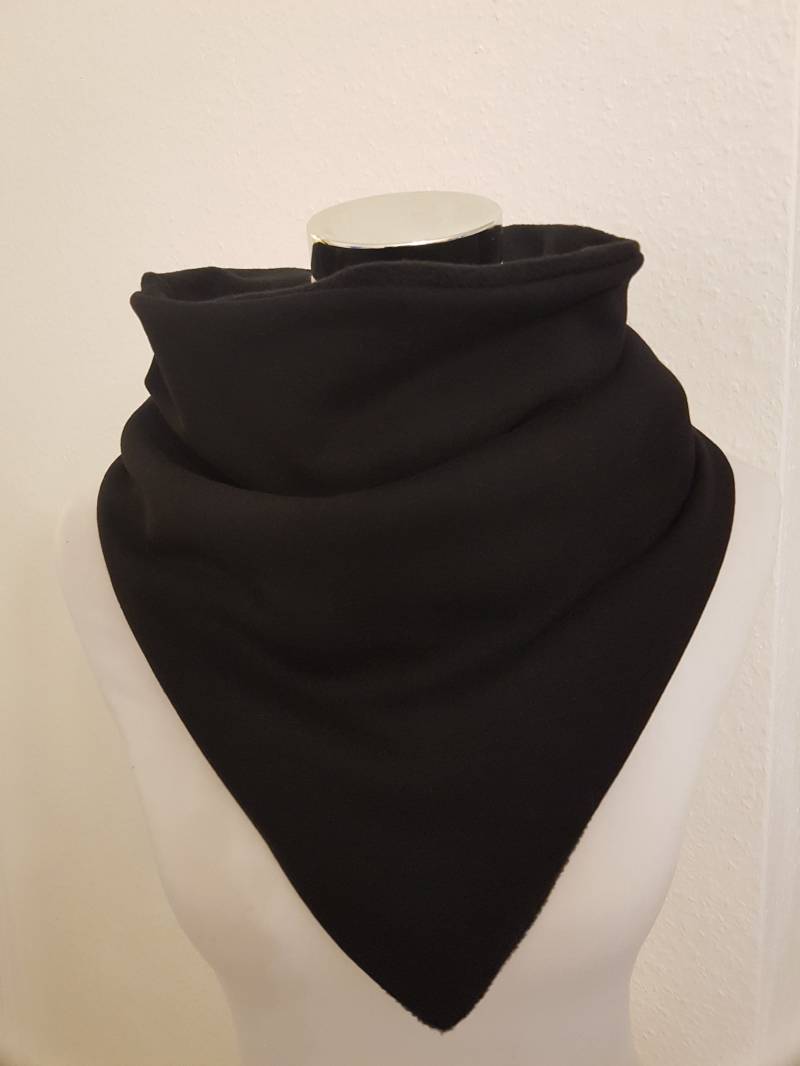 Schlupfschal Aus Fleece Und Wintersweat in Schwarz Uni von SchenkenoderBehalten