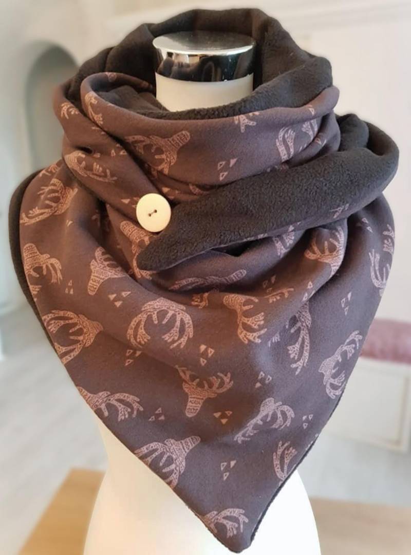 Wickelschal Aus Wintersweat Und Fleece in Braun Mit Hirschen von SchenkenoderBehalten