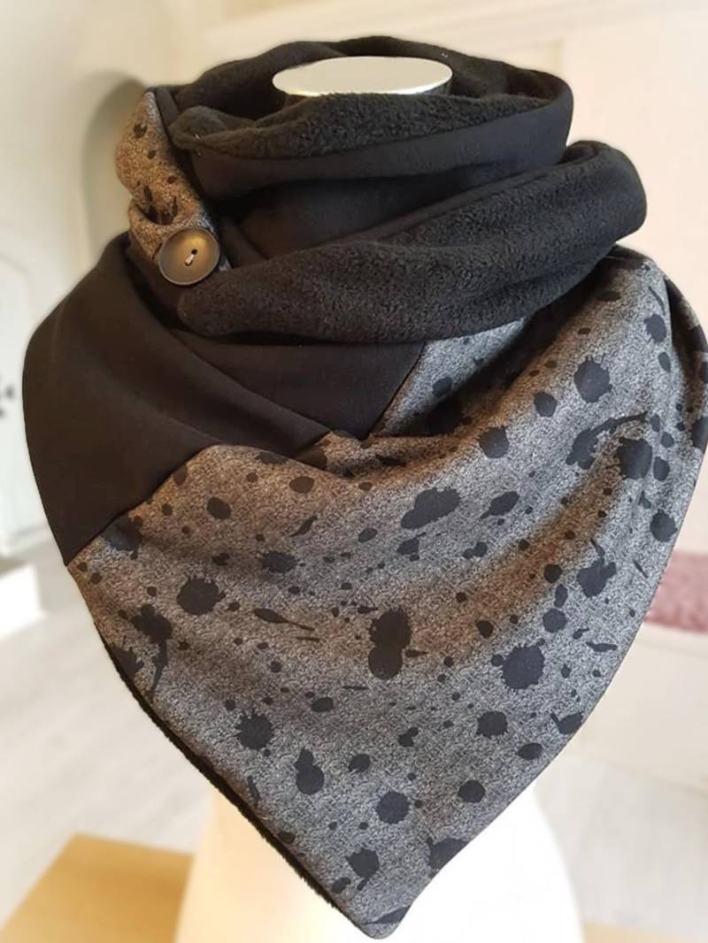 Wickelschal Aus Wintersweat Und Fleece in Grau Schwarz von SchenkenoderBehalten