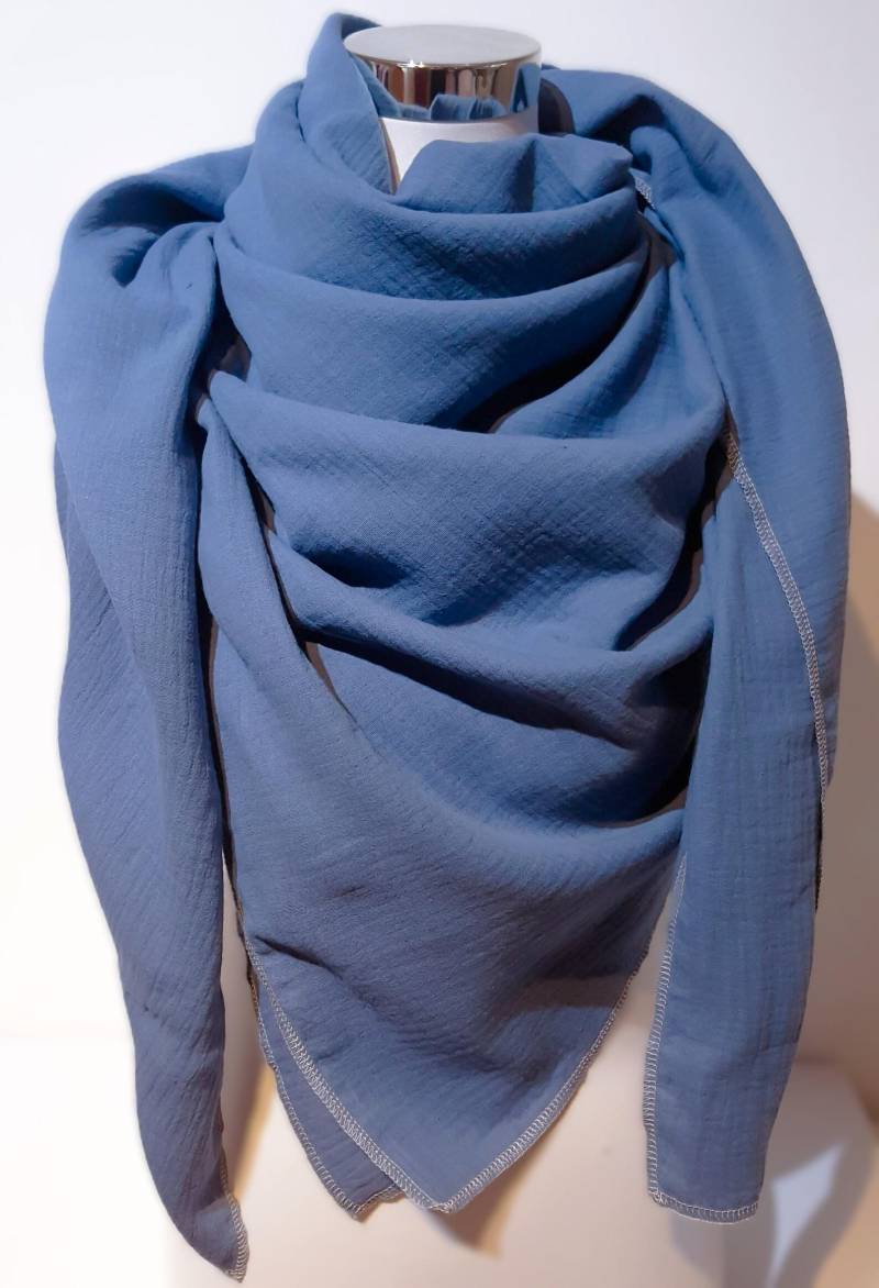 xxl Schal Aus Musselin in Blau Uni Für Frühjahr/Herbst von SchenkenoderBehalten