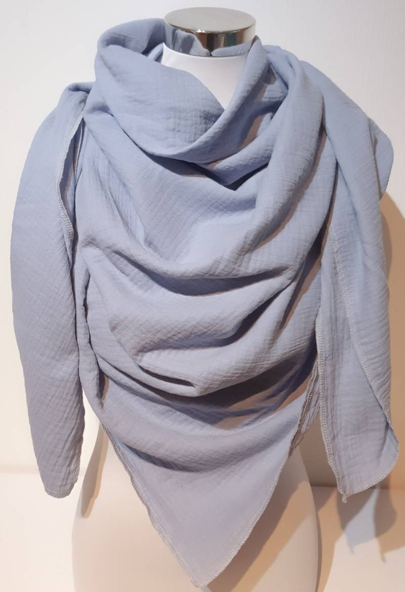 xxl Schal Aus Musselin in Hellblau Uni Für Frühjahr/Herbst von SchenkenoderBehalten
