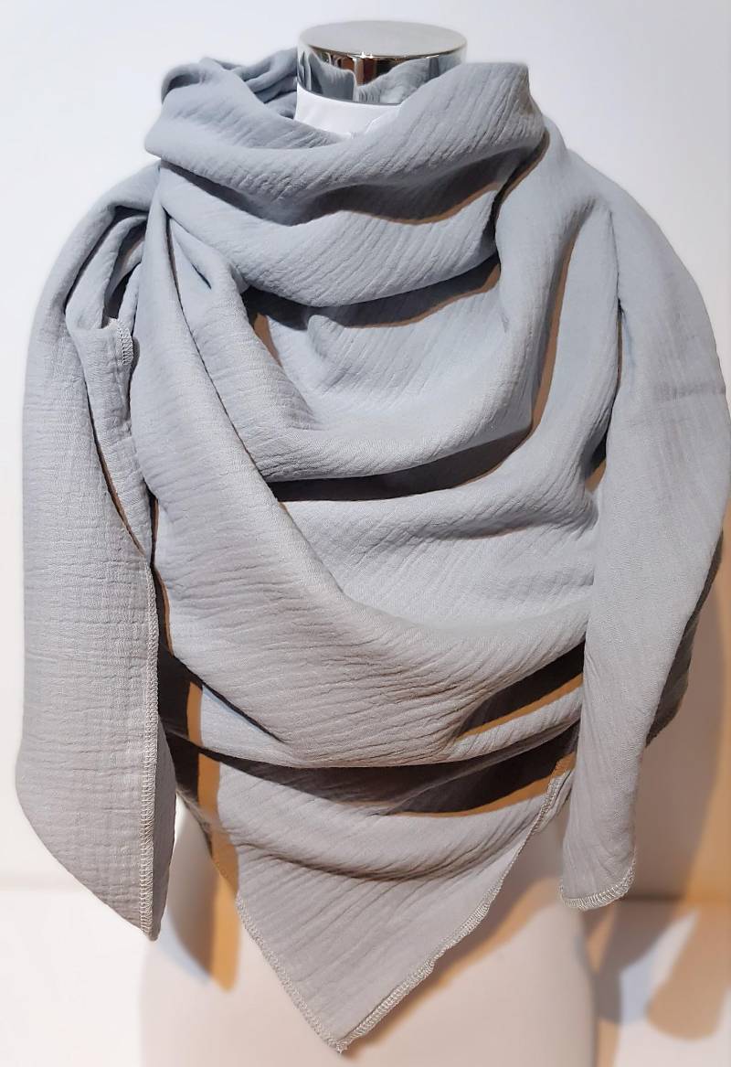 xxl Schal Aus Musselin in Hellgrau Uni Für Frühjahr/Herbst von SchenkenoderBehalten