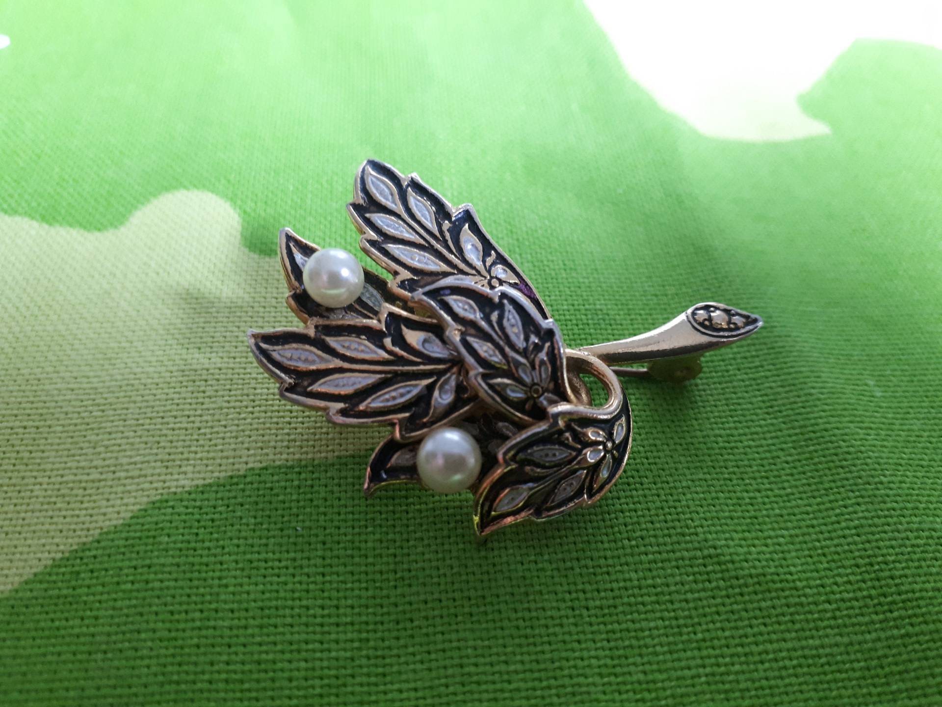 Jahrgang Damaszener Blumen Frühling Brosche - Frühlingsgarderobe Kitsch Schicke Boho Souvenir von SchickSchmuckStore