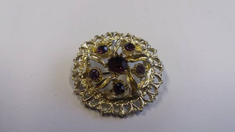 Jahrgang Lila Stein Schneeflocke Brosche - Ungewöhnliche Schicke Kitsch Stück von SchickSchmuckStore