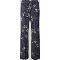 Schiesser Relaxed Fit Pyjama-Hose mit floralem Allover-Print Modell 'Relax' in Aubergine, Größe 40 Schiesser Relaxed Fit Pyjama-Hose mit floralem Allover-Print Modell 'Relax' in Aubergine, Größe 40 von Schiesser