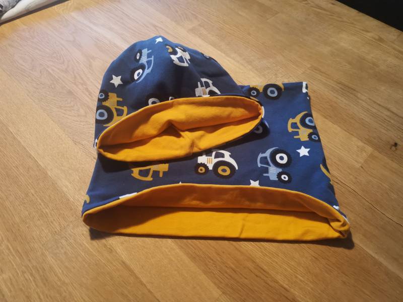 Schönes Wende Baenie Set von Schleifaden